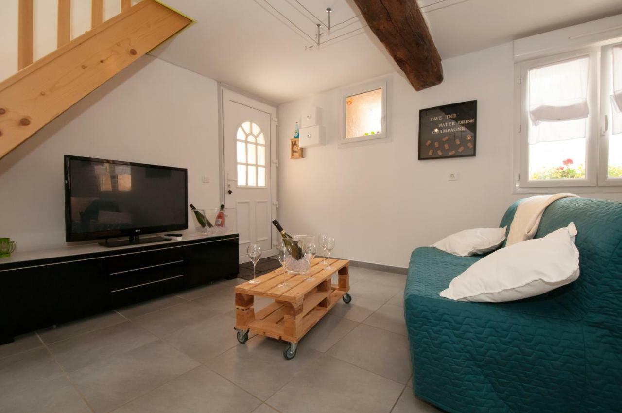 La Villa Des Roses Cormoyeux Pokoj fotografie
